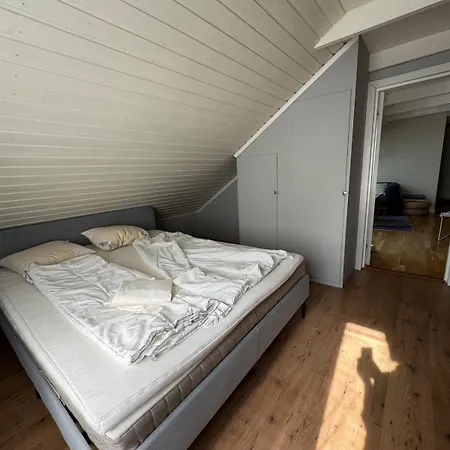 Koselig Loftsleilighet Lejlighed *